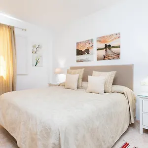 https://apartamentos-la-laguna-luxe.in-canary-islands.com